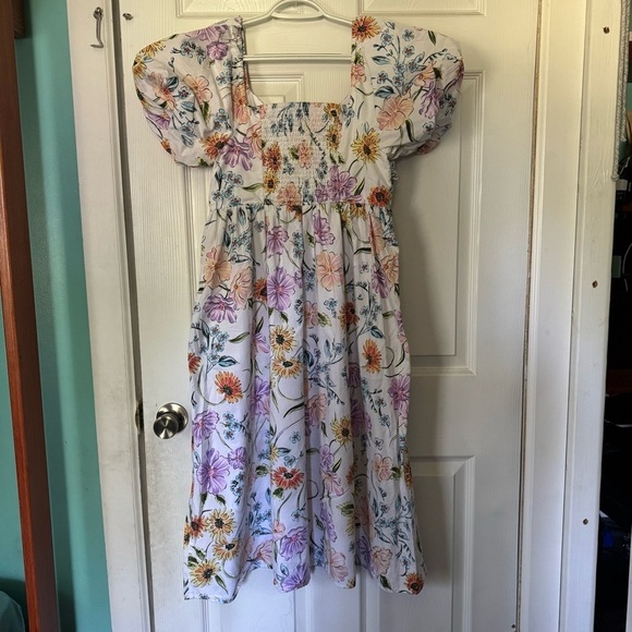 Crown & Ivy Women’s Floral Dress Size Medium - Picture 8 of 11